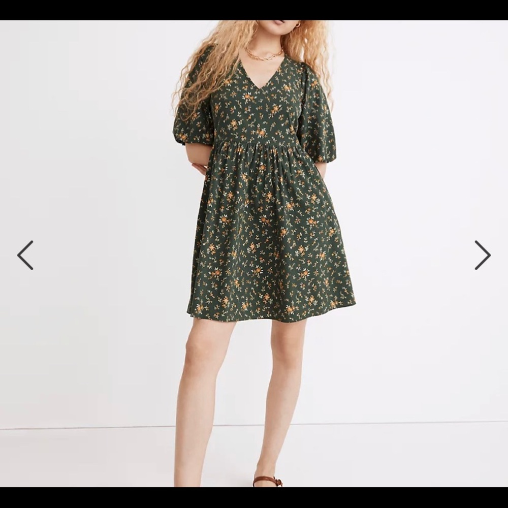 Madewell Poplin V-Neck Bubble-Sleeve Mini Dress in Fresh Sprigs